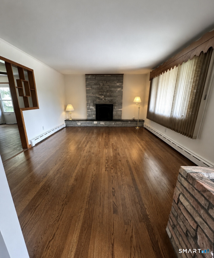 67 Phyllis Avenue Waterbury, CT 06708 - Photo 2 of 18
