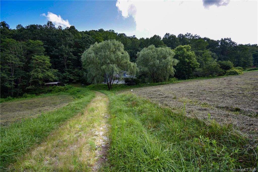 39 Clover Field Road Bryson City, NC 28713 - Photo 2 of 17 Gallery Image 2