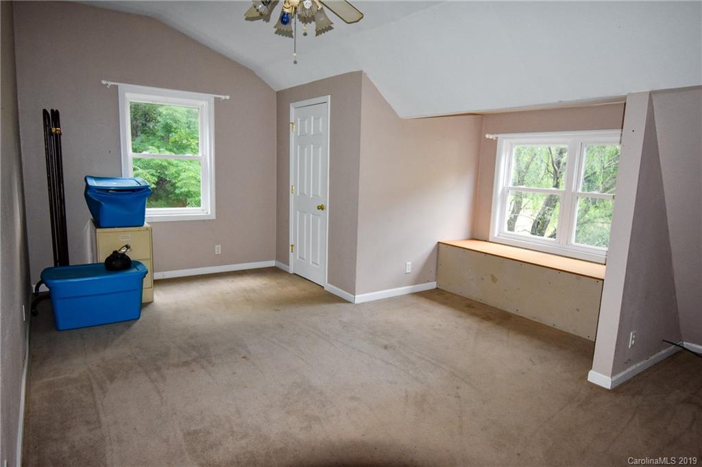 39 Clover Field Road Bryson City, NC 28713 - Photo 13 of 17 Gallery Image 13