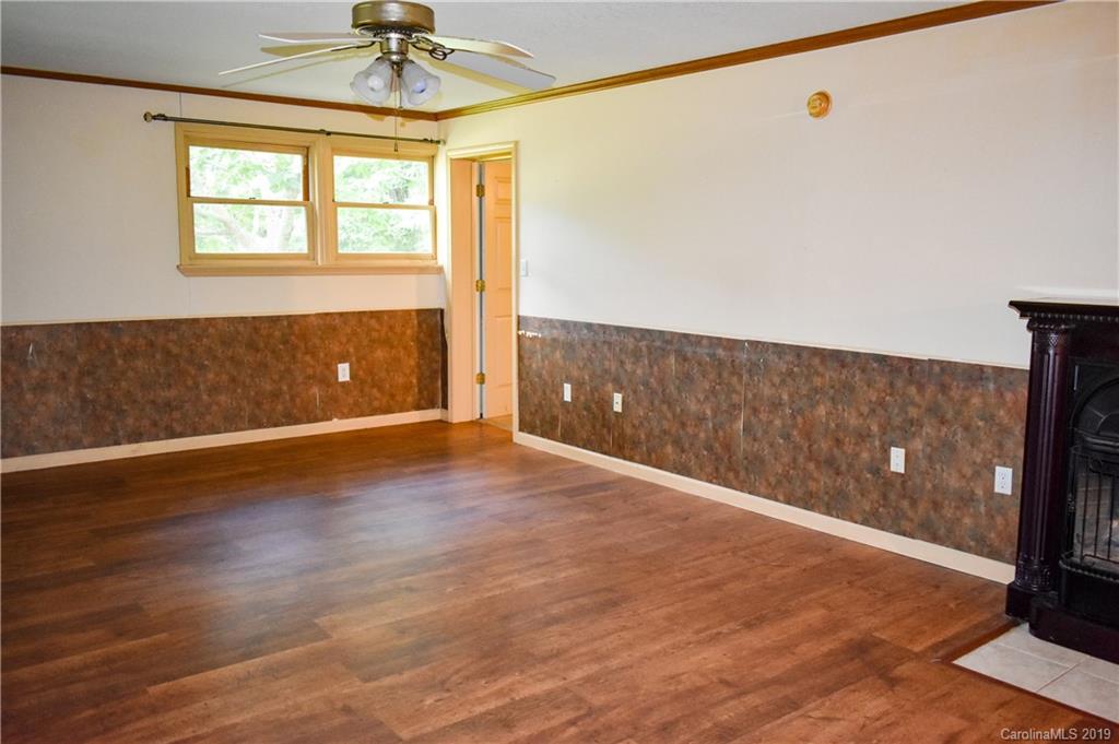 39 Clover Field Road Bryson City, NC 28713 - Photo 7 of 17 Gallery Image 7