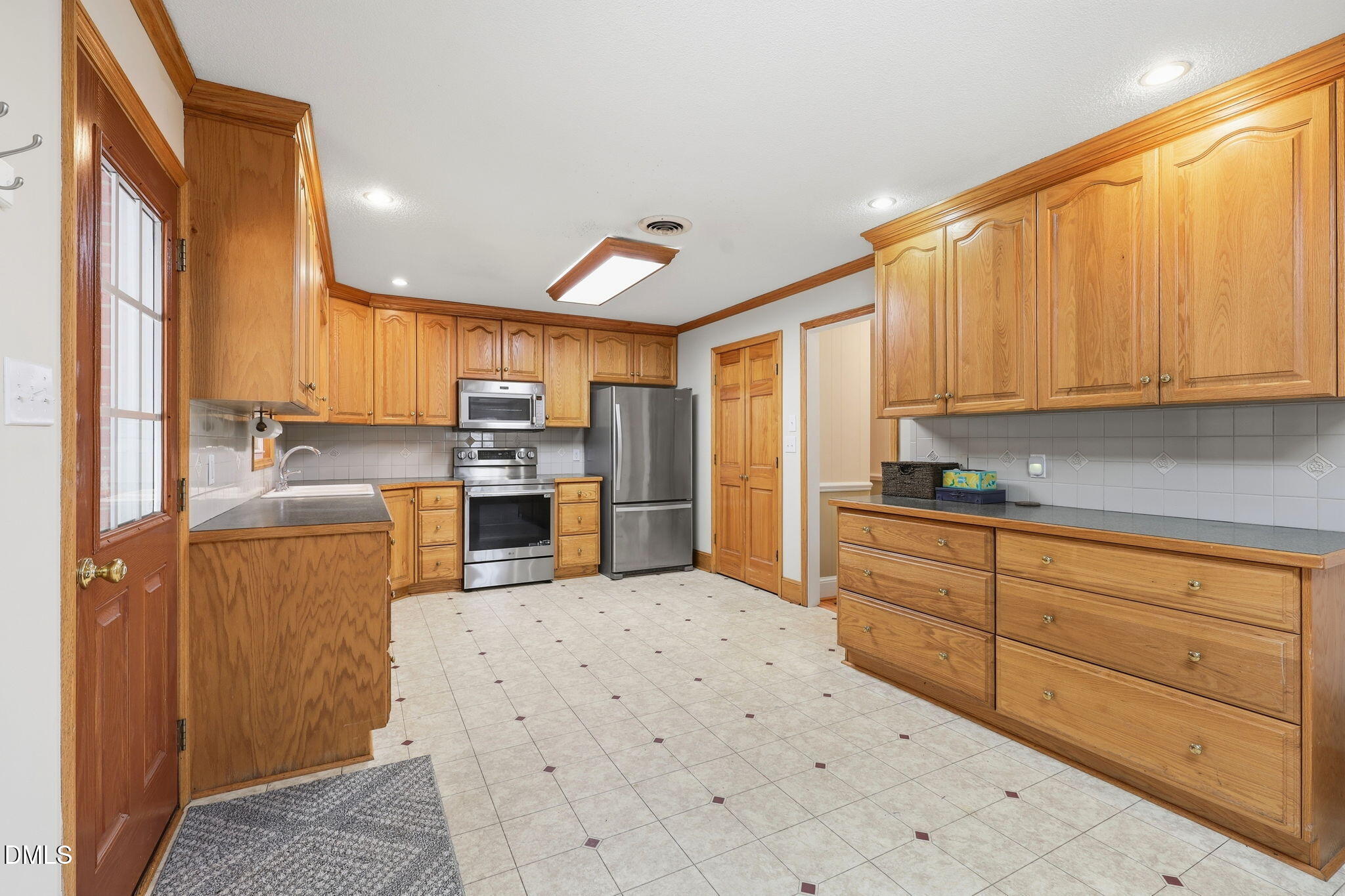 3801 West Allen Street West Raleigh, NC 27603 - Photo 21 of 34 31-web-or-mls-IMG_3376
