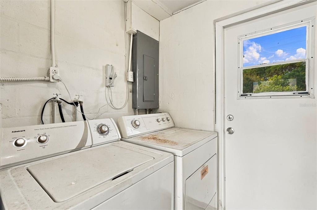 8862 Robin Road Seminole, FL 33777 - Photo 37 of 56 Gallery Image 37