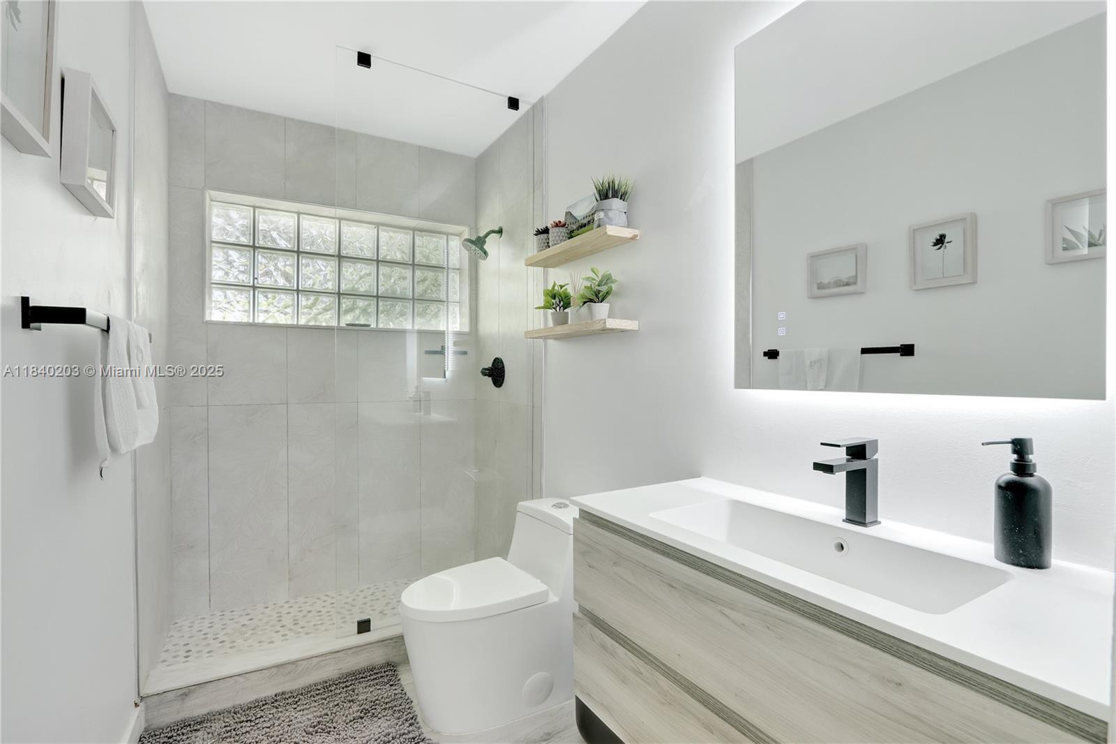 23273 Water Circle Boca Raton, FL 33486 - Photo 12 of 33