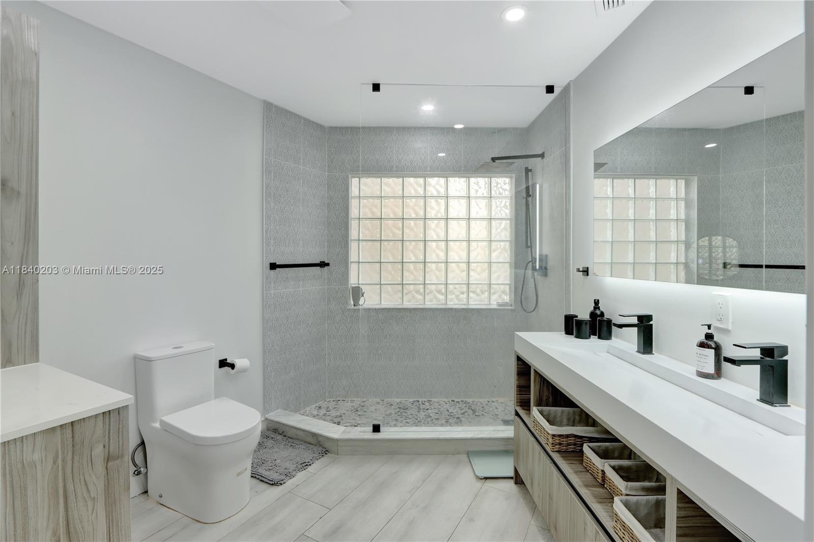 23273 Water Circle Boca Raton, FL 33486 - Photo 18 of 33