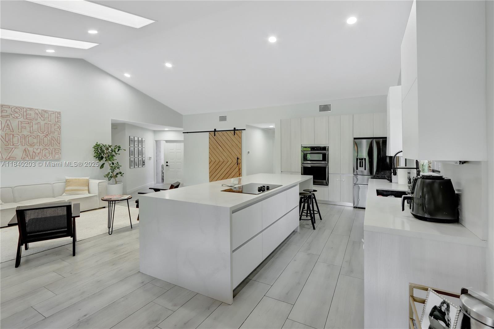 23273 Water Circle Boca Raton, FL 33486 - Photo 8 of 33