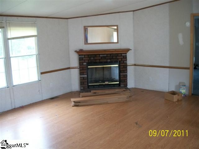 139 Shaw Ridge Drive Woodruff, SC 29388 - Photo 2 of 5