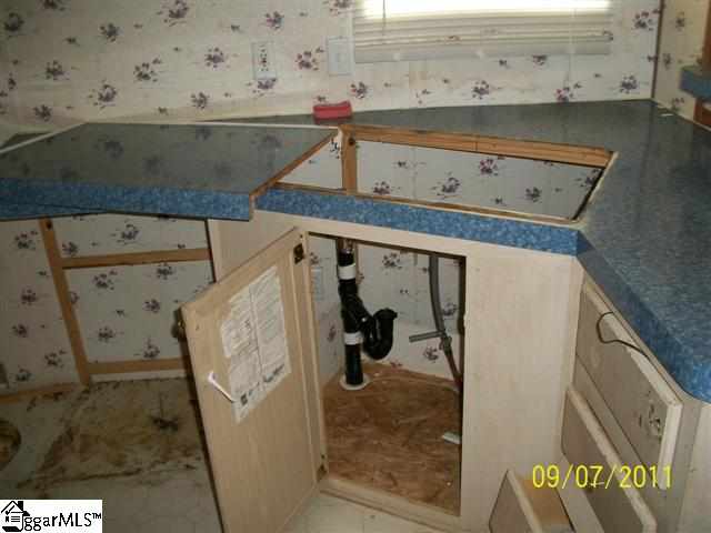 139 Shaw Ridge Drive Woodruff, SC 29388 - Photo 3 of 5