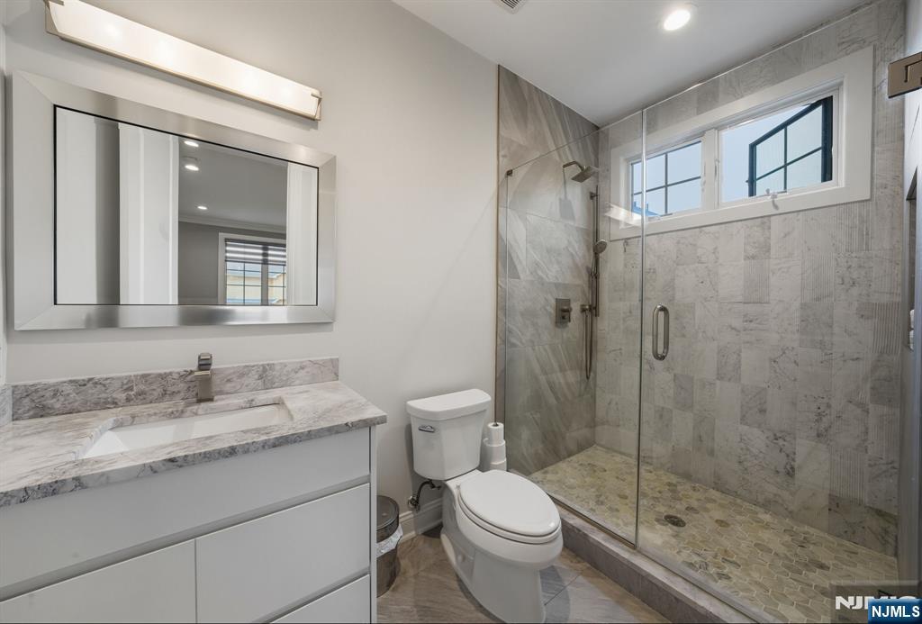 146 Stuart Street Paramus, NJ 07652 - Photo 32 of 45