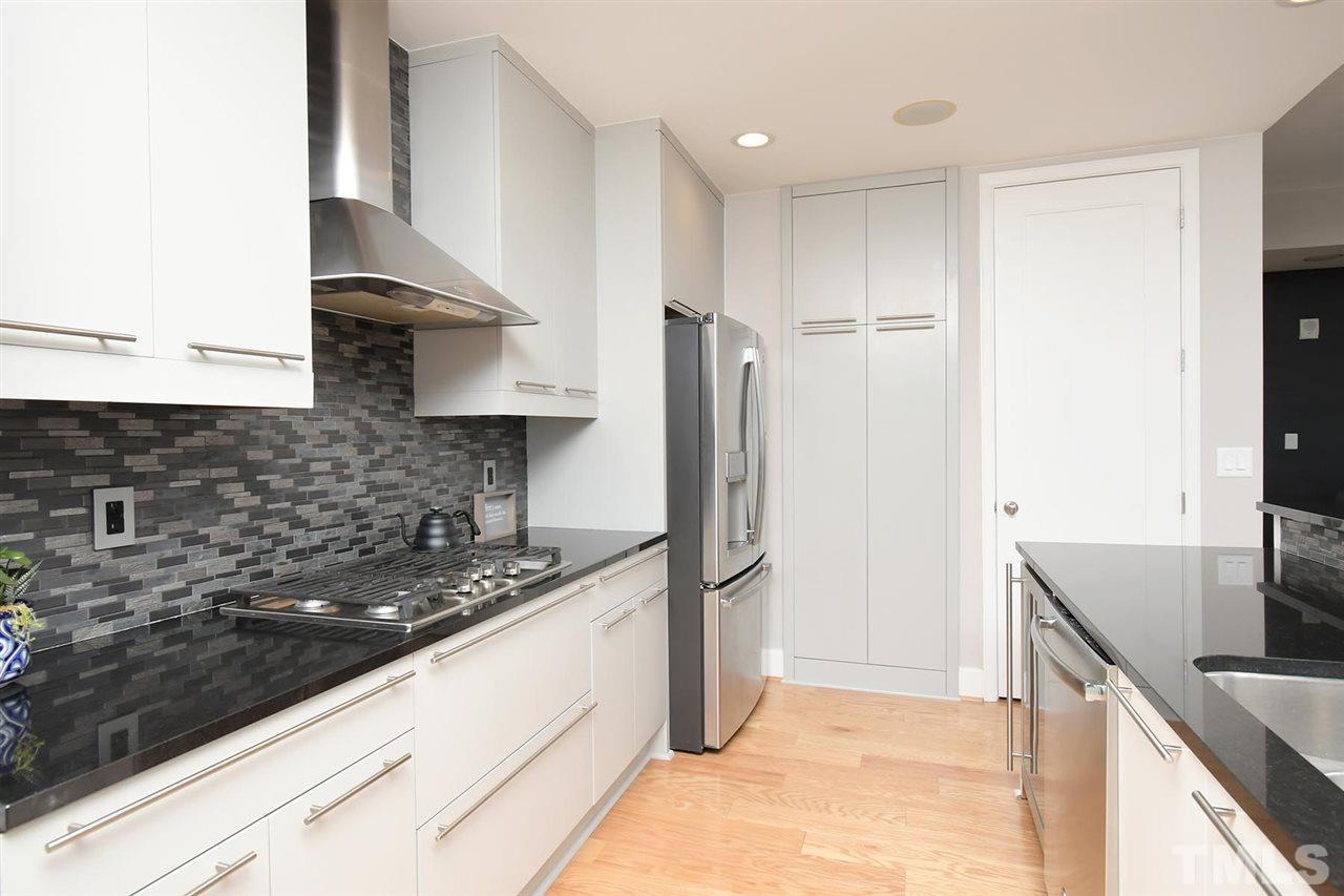 323 West Jones Street, Unit 1075 Raleigh, NC 27603 - Photo 13 of 30 Gallery Image 13