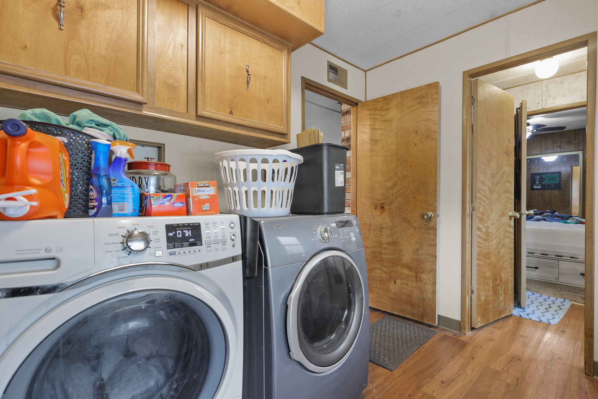 5722 Happy Valley Road Anderson, CA 96007 - Photo 20 of 29 Laundry Room