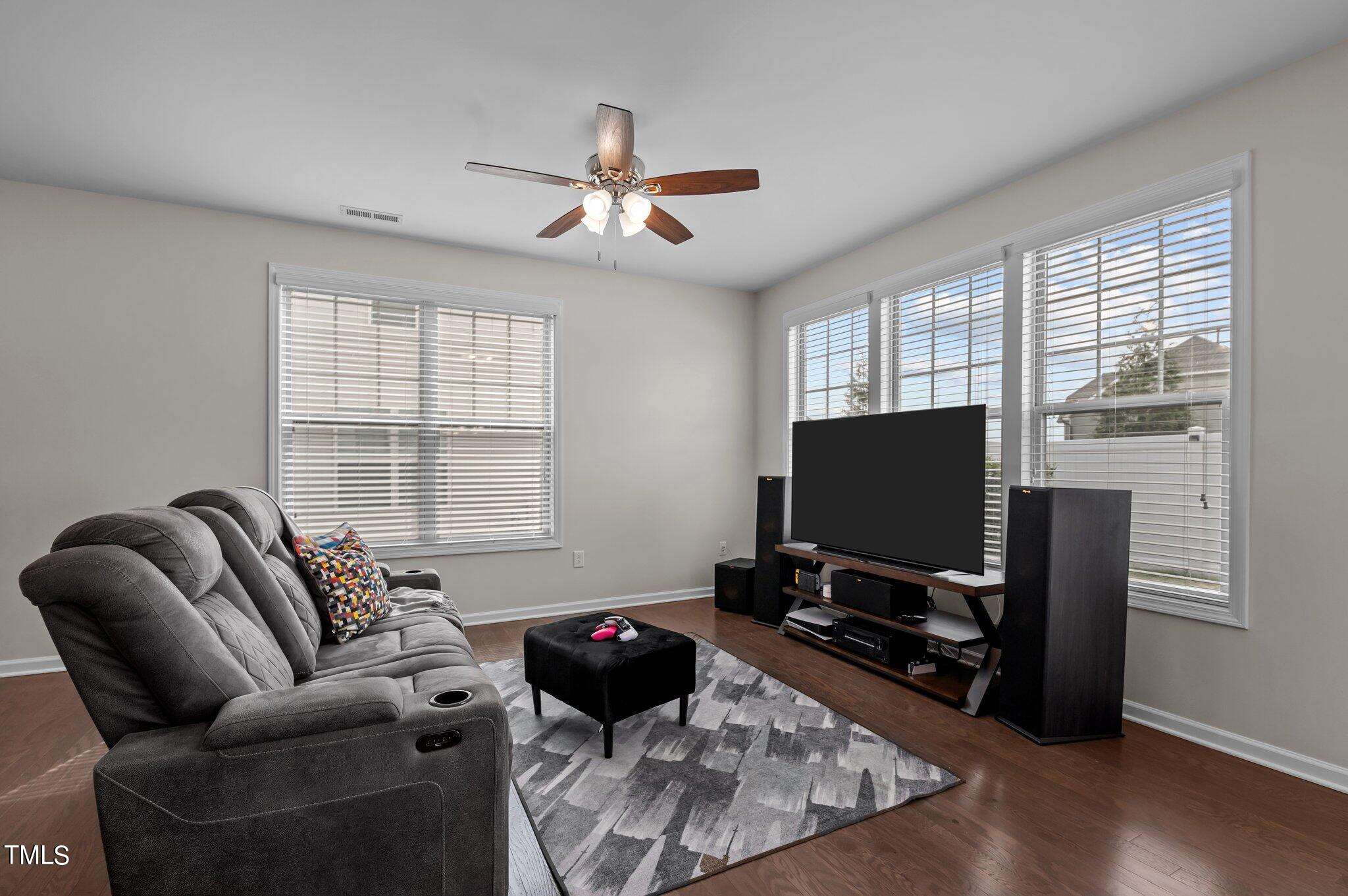 7811 Elmshire Way Raleigh, NC 27616 - Photo 8 of 51 25-web-or-mls-DSC_8921