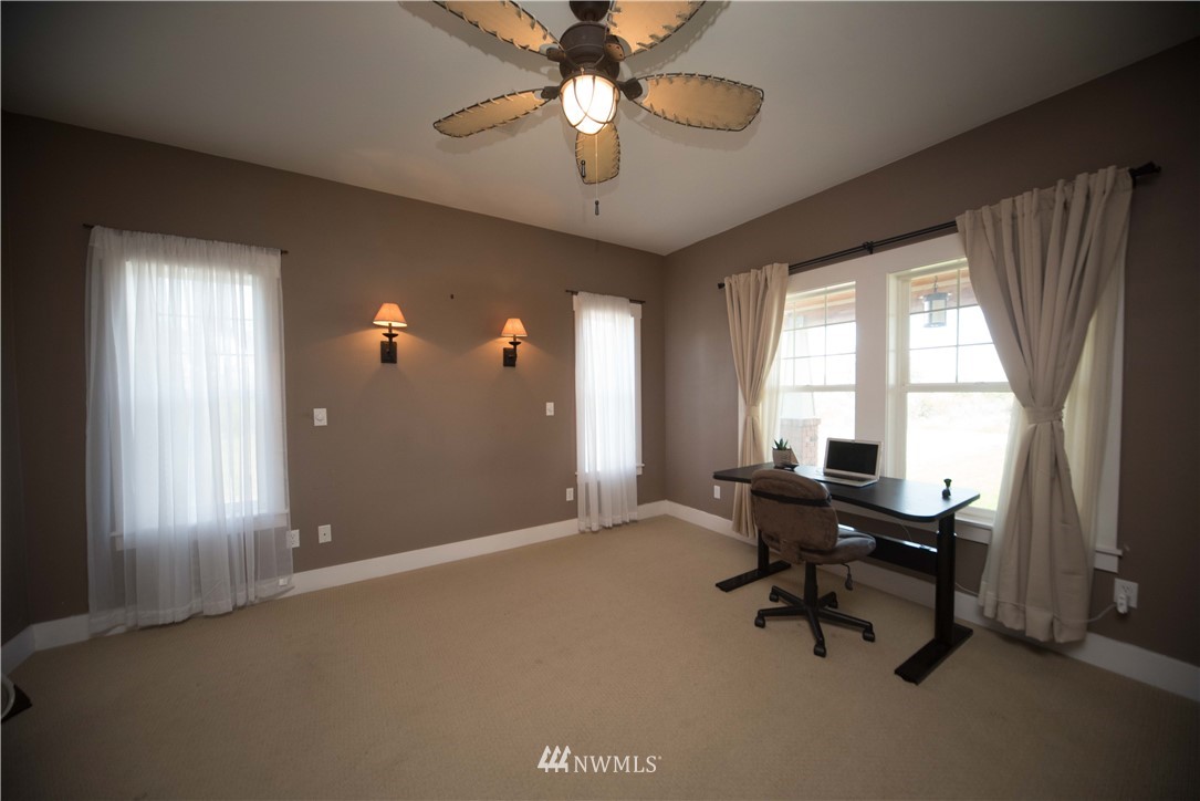 3502 Hanson Road Ellensburg, WA 98926 - Photo 10 of 40 Gallery Image 10