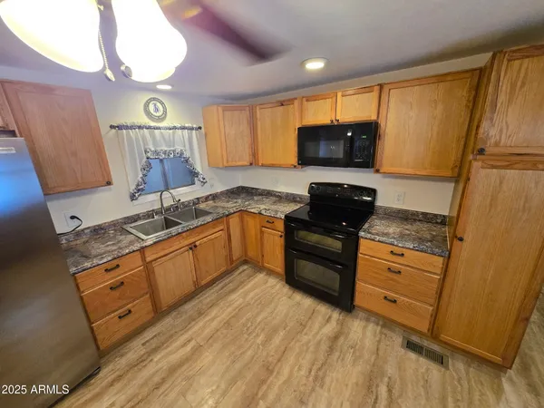 $68,500 | 10201 North 99th Avenue, Unit 129E, Peoria, AZ 85345