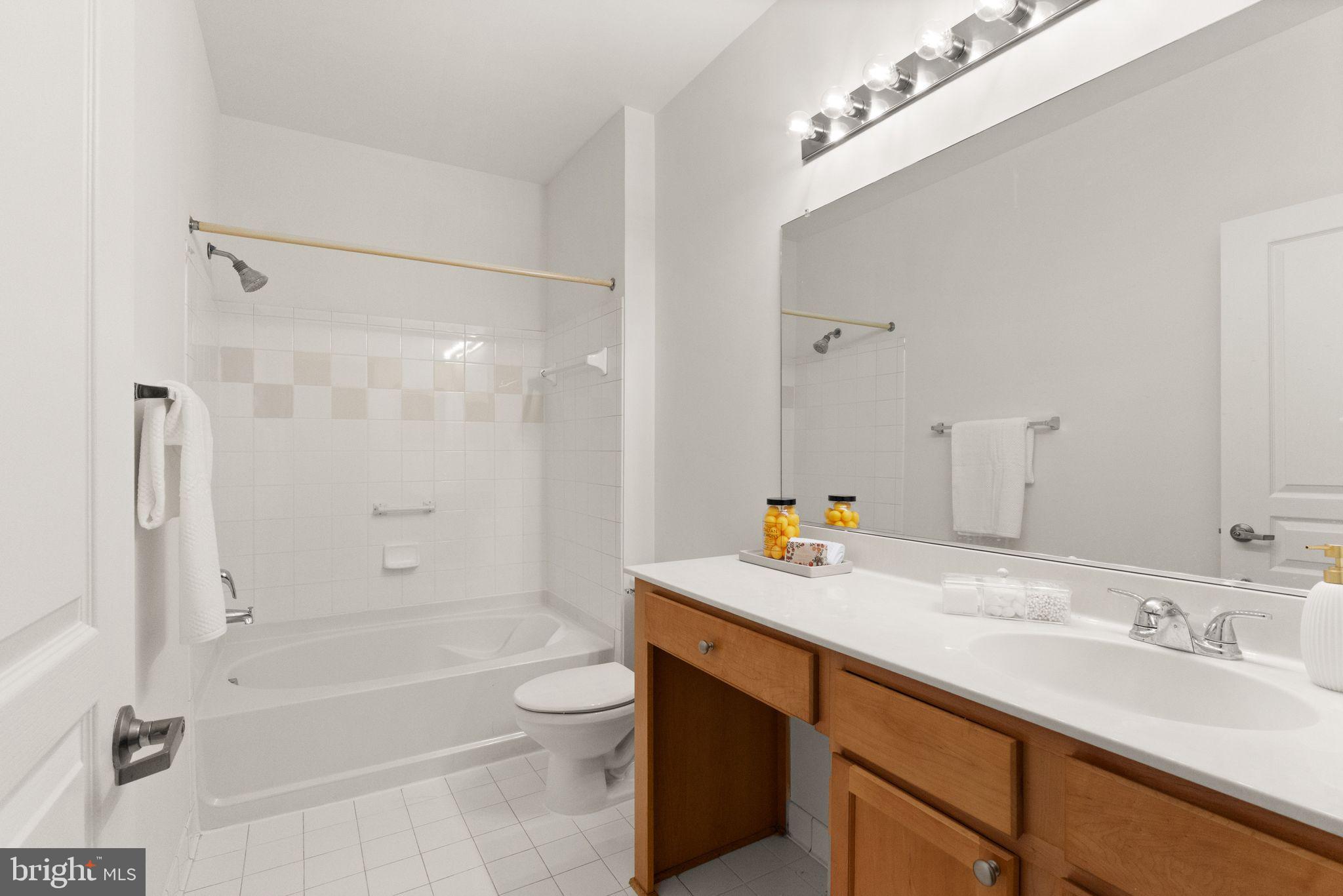 12000 Market Street, Unit 214 Reston, VA 20190 - Photo 23 of 32