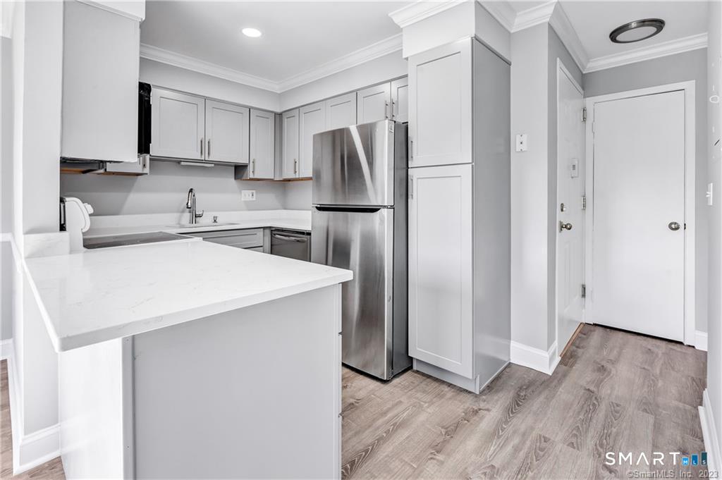 154 Cold Spring Road, Unit 19 Stamford, CT 06905 - Photo 2 of 7