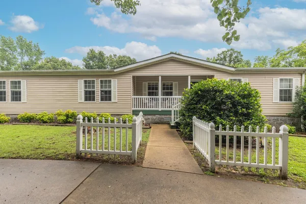 $295,000 | 3895 Old Stewart Road, Tennessee Ridge, TN 37178