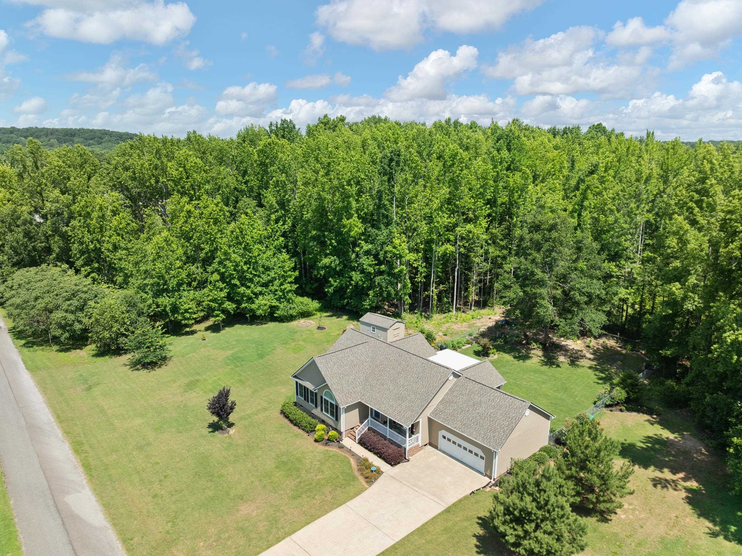 110 Deer Run Road Gaffney, SC 29341 - Photo 3 of 34