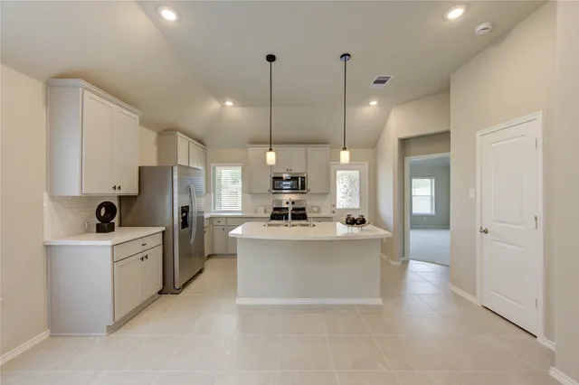 $2,100 | 203 Bright Vly Way, Richmond, TX 77406