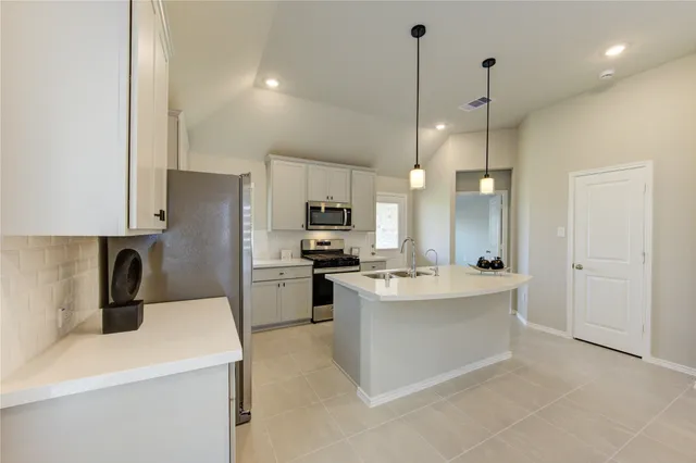 $2,100 | 203 Bright Vly Way, Richmond, TX 77406