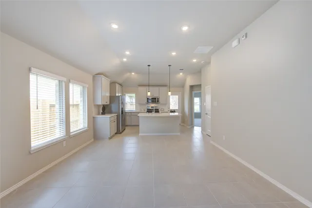 $2,100 | 203 Bright Vly Way, Richmond, TX 77406