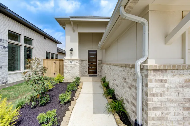 $2,100 | 203 Bright Vly Way, Richmond, TX 77406