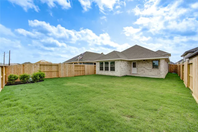 $2,100 | 203 Bright Vly Way, Richmond, TX 77406