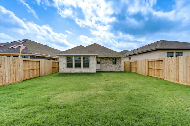 $2,100 | 203 Bright Vly Way, Richmond, TX 77406