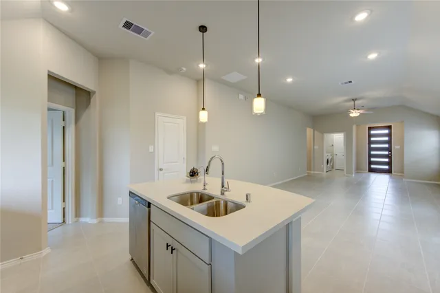 $2,100 | 203 Bright Vly Way, Richmond, TX 77406