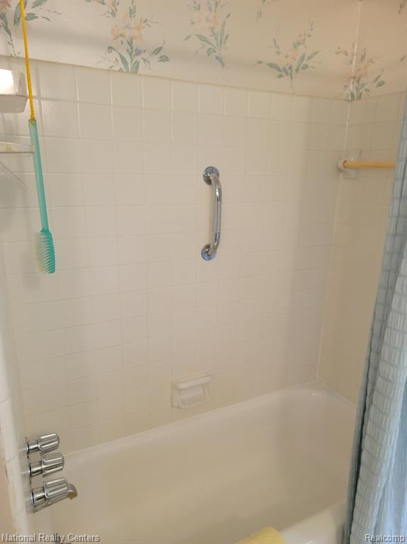 25630 Branchaster Road Farmington Hills, MI 48336 - Photo 40 of 48