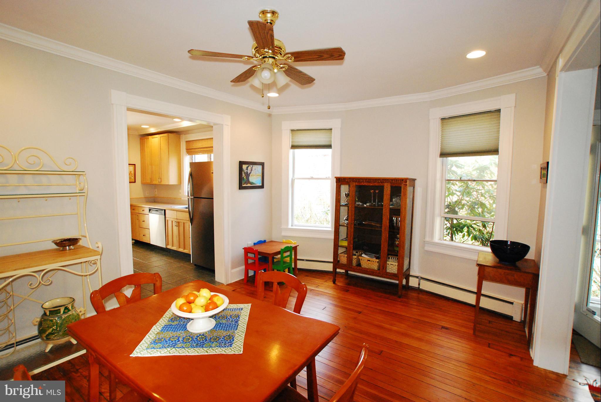 4526 Schenley Road Baltimore, MD 21210 - Photo 8 of 19 Dining Room