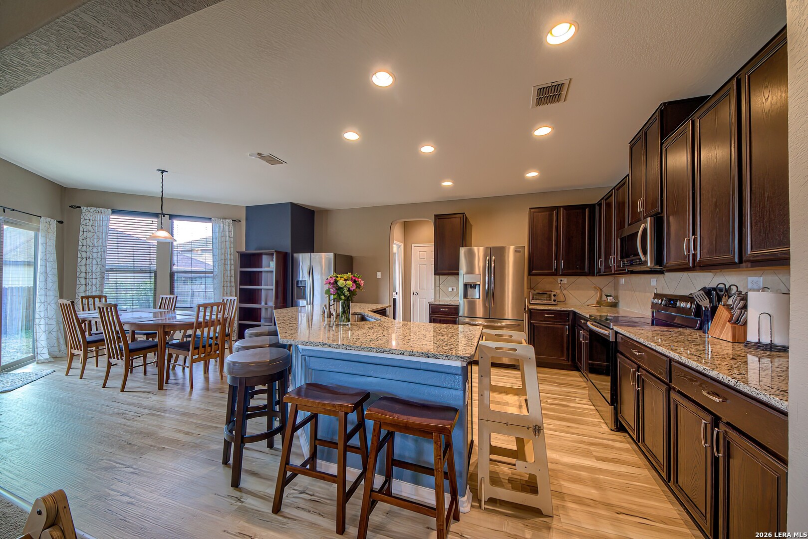9750 Copperway Converse, TX 78109 - Photo 10 of 31