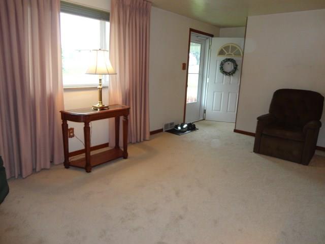 224 Lenore Drive McKees Rocks, PA 15136 - Photo 5 of 19