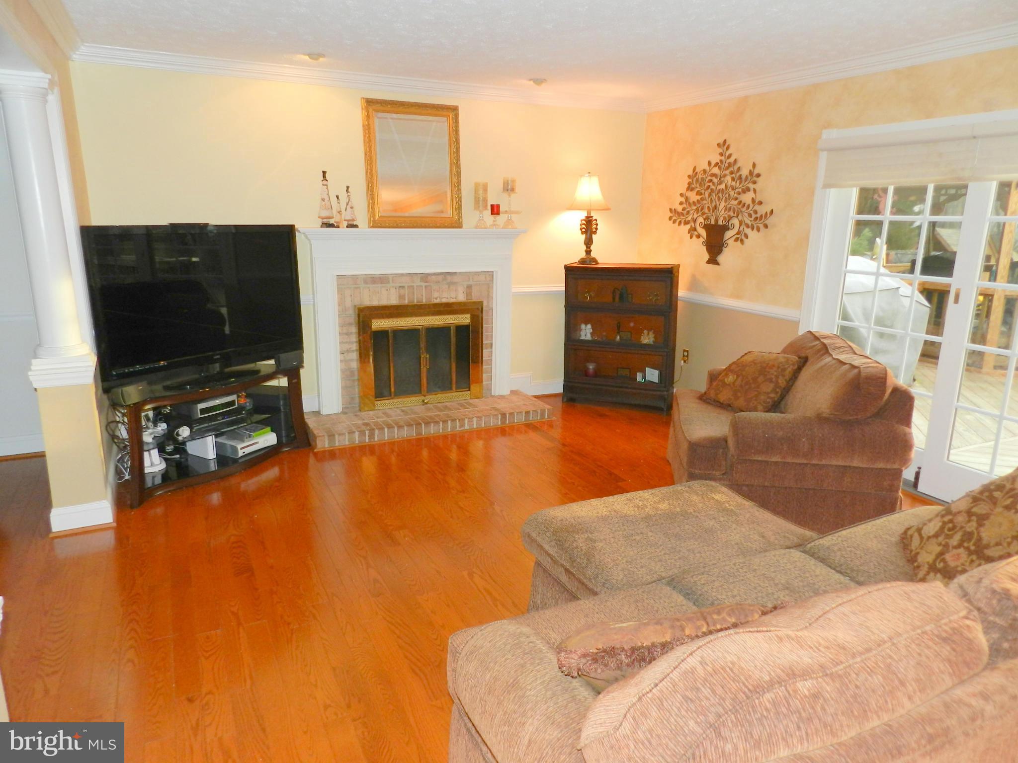 17101 Titus Way Poolesville, MD 20837 - Photo 14 of 30 Family Room