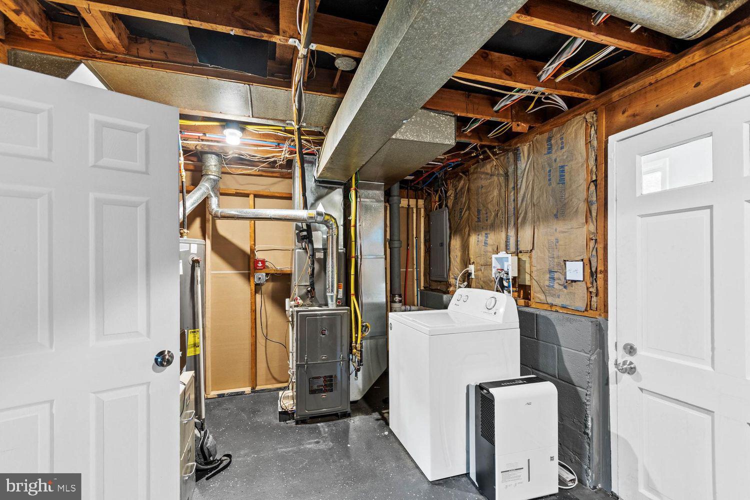 524 Cains Mill Road Williamstown, NJ 08094 - Photo 23 of 29 Laundry room