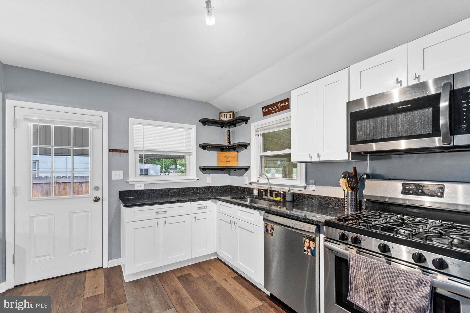 524 Cains Mill Road Williamstown, NJ 08094 - Photo 7 of 29 Kitchen