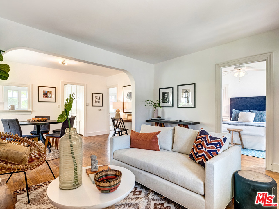 241 Ruth Avenue Venice, CA 90291 - Photo 6 of 25 a living room with furniture and a window