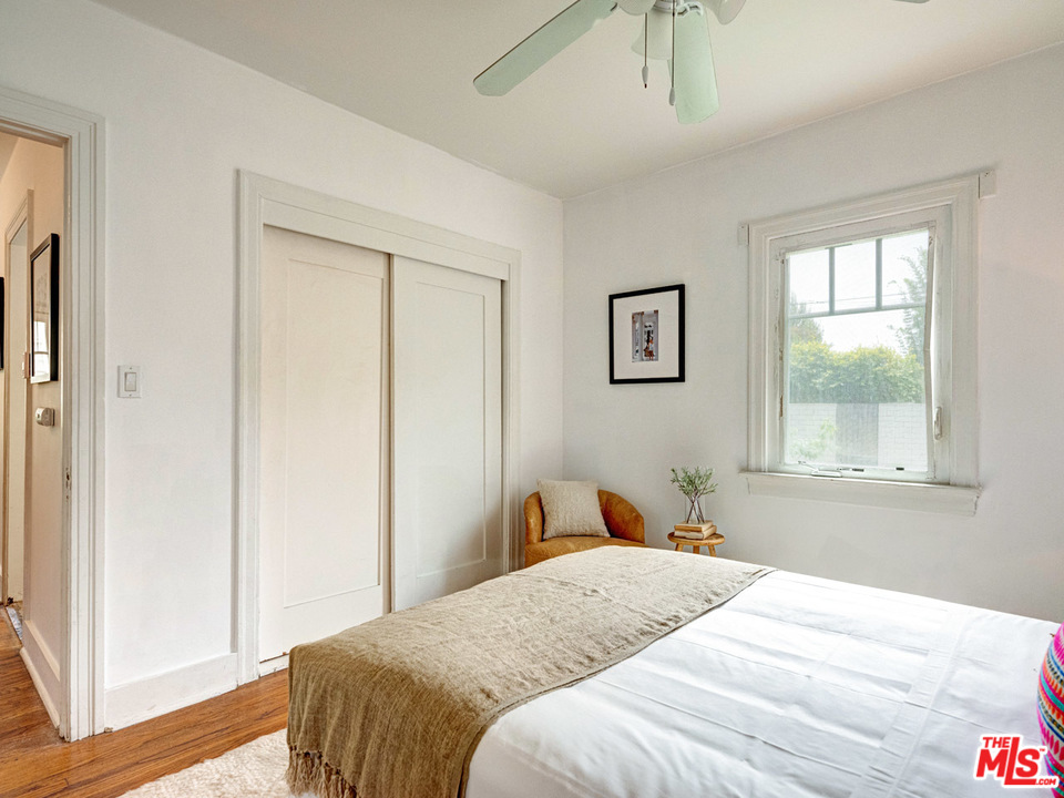 241 Ruth Avenue Venice, CA 90291 - Photo 9 of 25 a bedroom with bed and a window