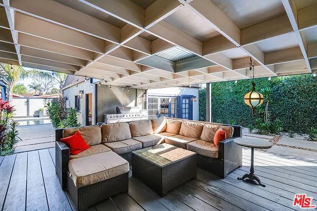 $9,500 | 4930 Strohm Avenue, North Hollywood, CA 91601