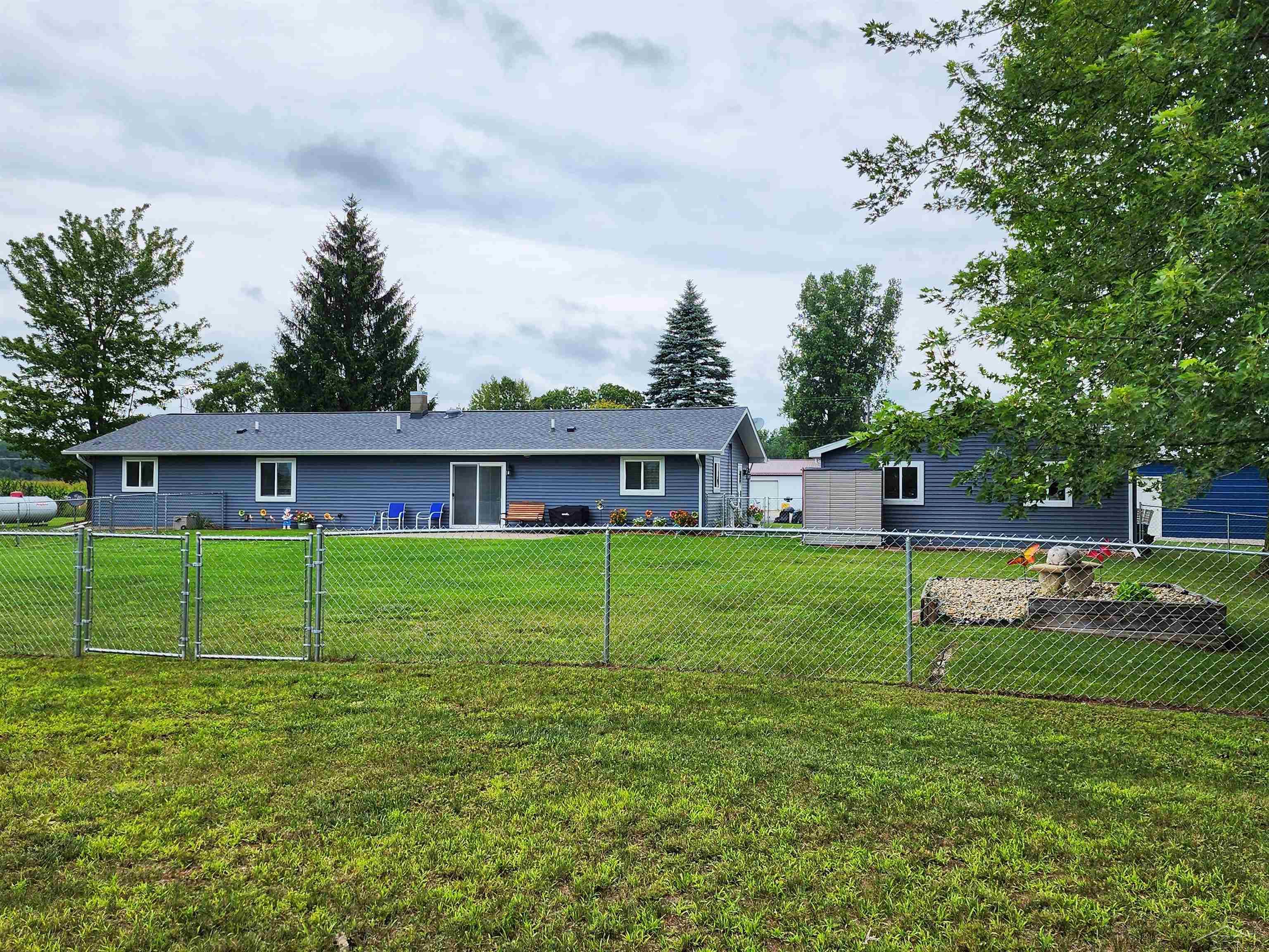 2117 West Erickson Road Linwood, MI 48634 - Photo 58 of 62 50119051-57.JPG