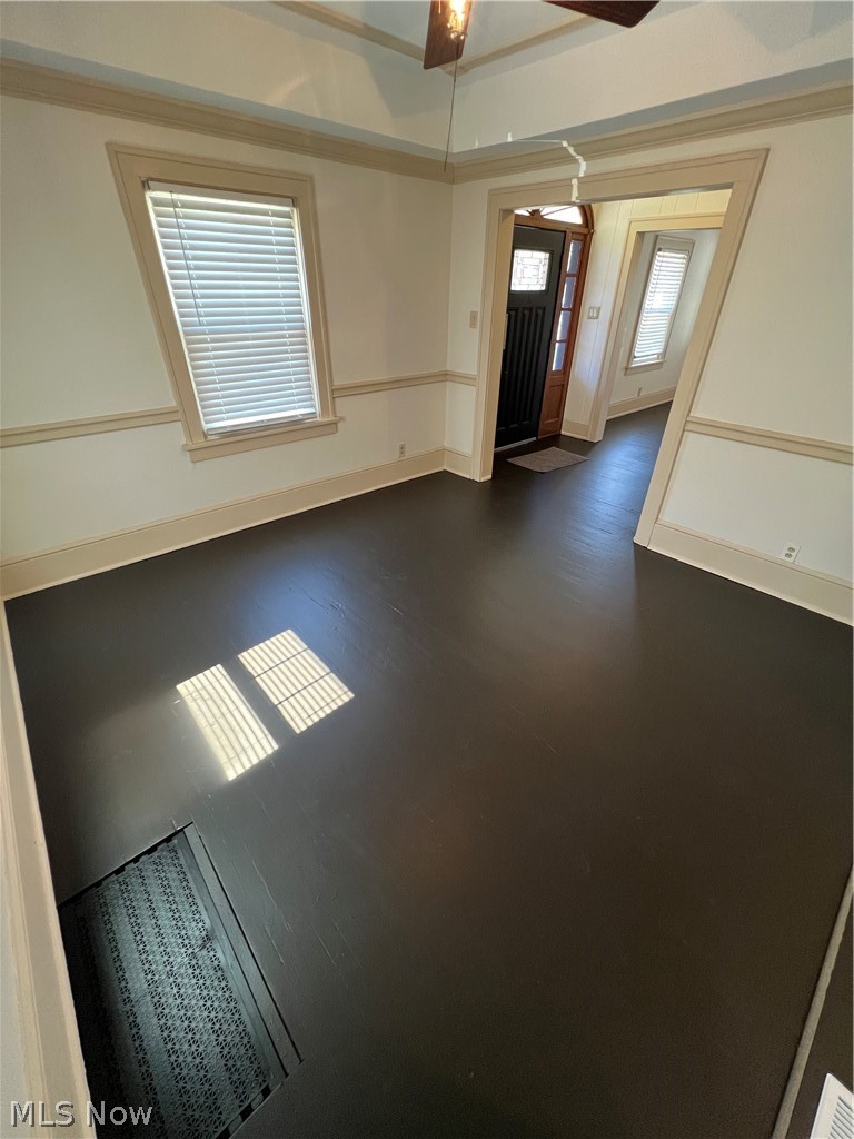 1129 Avon Street Akron, OH 44310 - Photo 6 of 42 Gallery Image 6