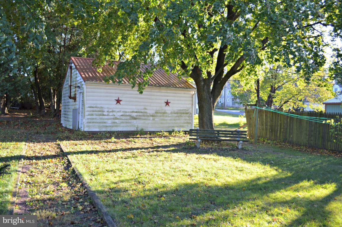 1665 North Reading Road Stevens, PA 17578 - Photo 3 of 11 Gallery Image 3