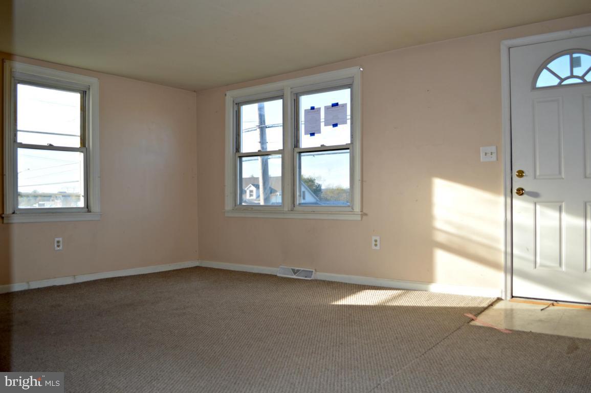 1665 North Reading Road Stevens, PA 17578 - Photo 5 of 11 Gallery Image 5