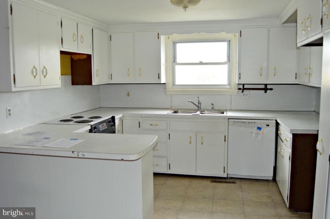 1665 North Reading Road Stevens, PA 17578 - Photo 8 of 11 Gallery Image 8