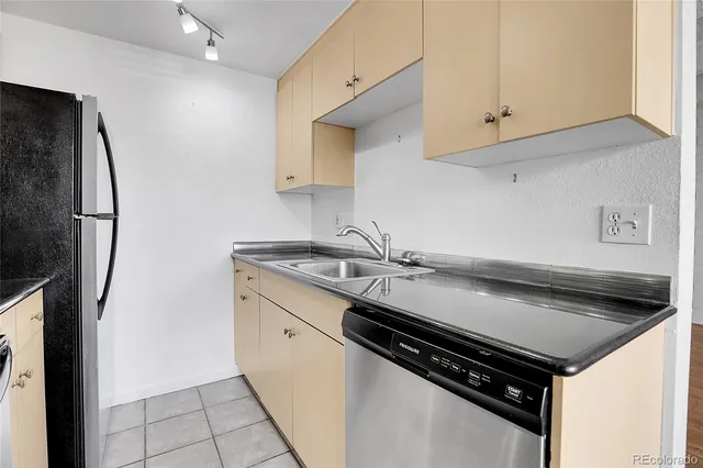 $199,900 | 250 Pearl Street, Unit 209, Denver, CO 80203