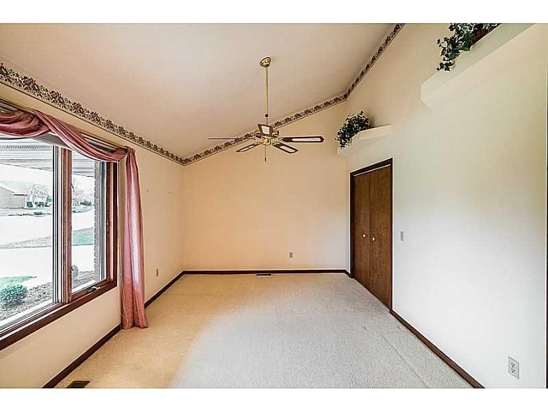 1637 Fox Ridge Drive Springfield, OH 45503 - Photo 5 of 25