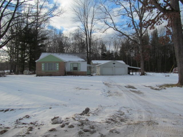 11865 East Bailey Road Ravenna, MI 49451 - Photo 3 of 24 IMG_4528