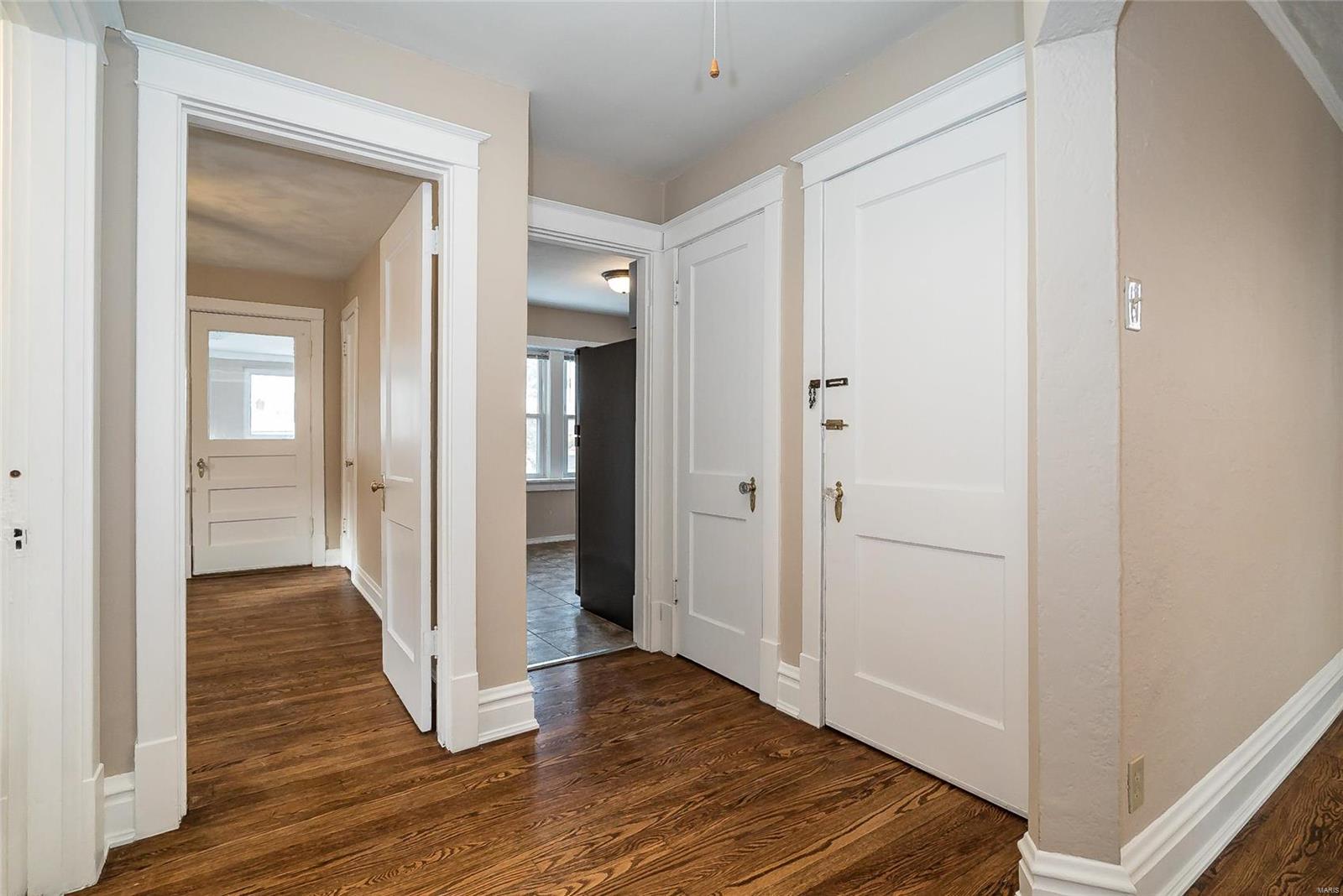 5465 Rosa Avenue St. Louis, MO 63109 - Photo 18 of 59 Gallery Image 18