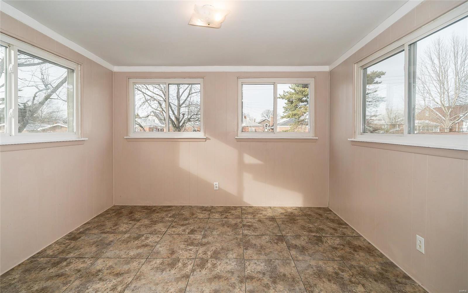 5465 Rosa Avenue St. Louis, MO 63109 - Photo 25 of 59 Gallery Image 25