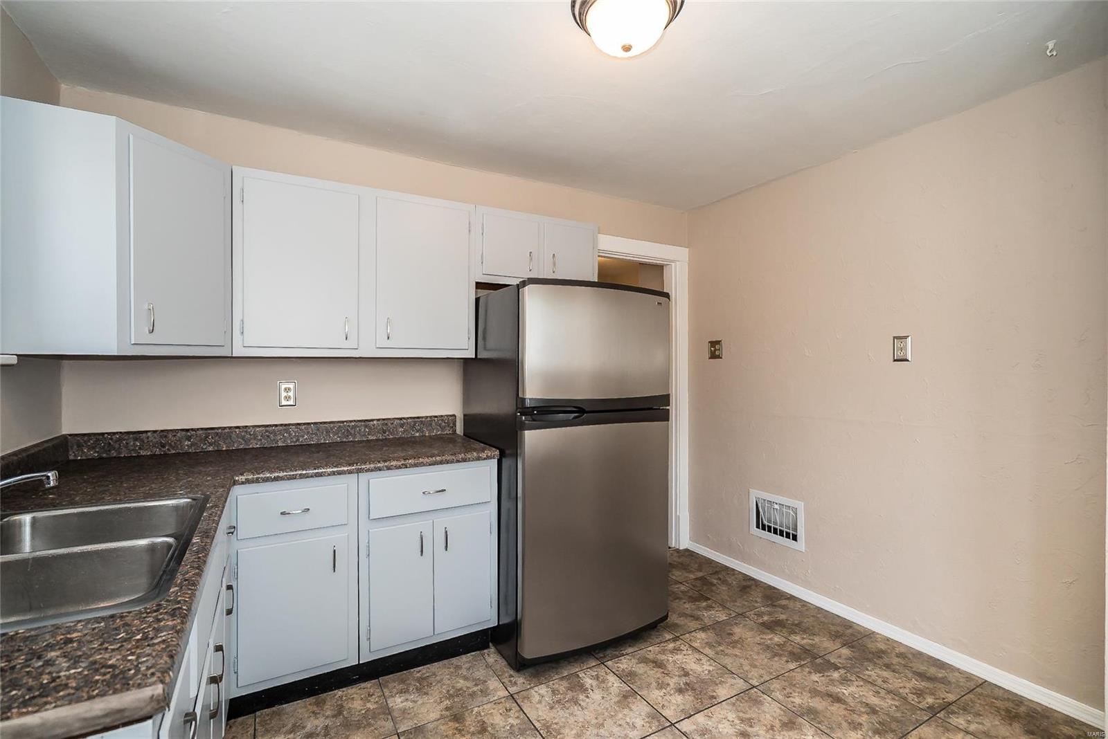 5465 Rosa Avenue St. Louis, MO 63109 - Photo 31 of 59 Gallery Image 31