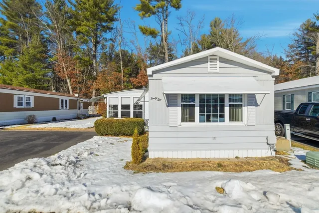 $135,000 | 42 Warfield Drive, Westfield, MA 01085